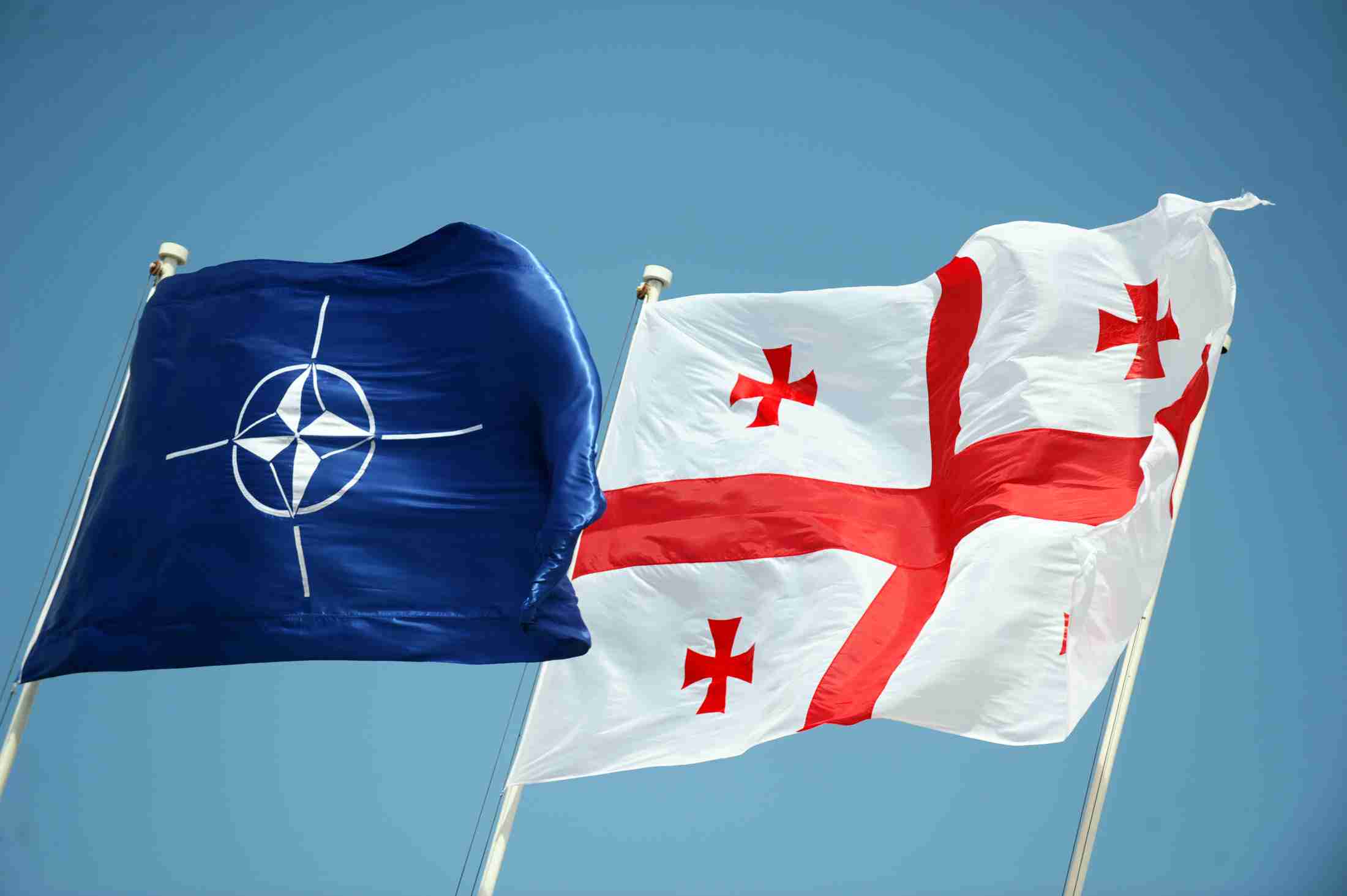 В нато ли грузия. Флаги НАТО Украины и Грузии. Флаг НАТО Грузия. НАТО Грузия 2022. Грузия и НАТО.
