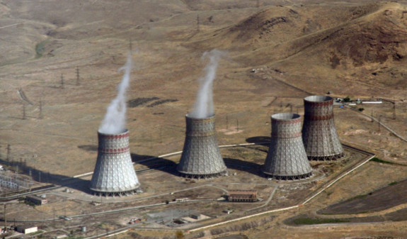 АРМЕНИЯ: Ереван хочет увеличить срок погашения кредита РФ на продление эксплуатации Армянской АЭС