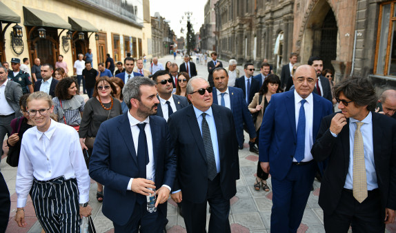АРМЕНИЯ: Президент Армении обсудил с итальянскими предпринимателями возможности восстановления исторического центра Гюмри
