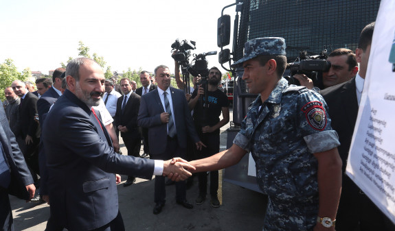 АРМЕНИЯ: Пашинян посетил Главное управление войск Полиции