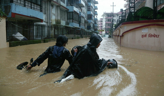 Наводнения и оползни в Непале унесли жизни 65 человек