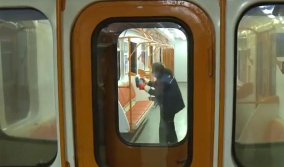 Image result for մետրոպոլիտենի կայարանները ու գնացքները ախտահանվում են