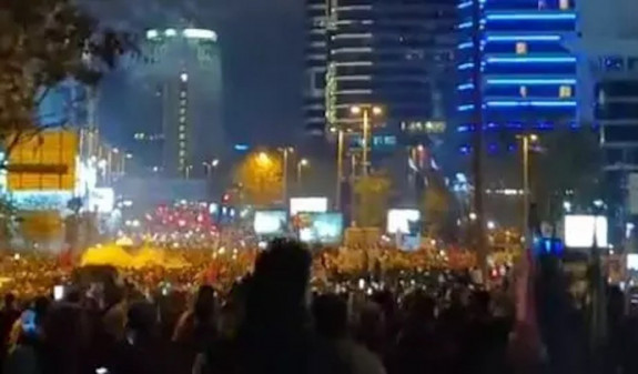 Տեսանյութ.Թուրքիայի հազարավոր քաղաքացիներ պաղեստինյան դրոշներ ձեռքին դուրս են եկել փողոց, բախումներ են եղել. այրել են Իսրայելի դրոշը